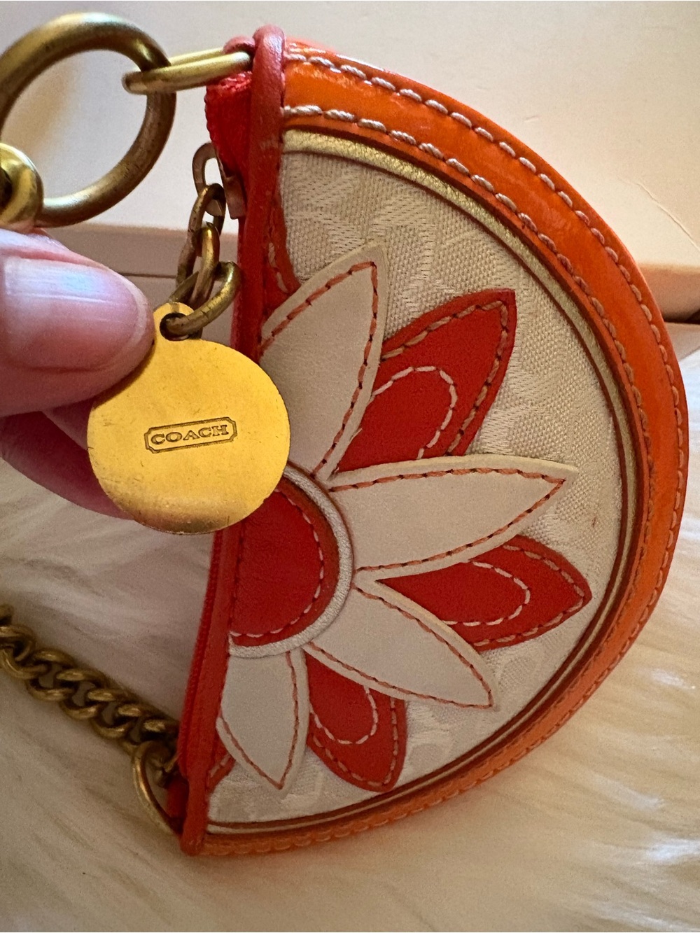 Y2K COACH VINTAGE HALF MOON LEATHER ORANGE FRUIT SLICE FLOWER WRISTLET KEYCHAIN - Picture 10 of 15